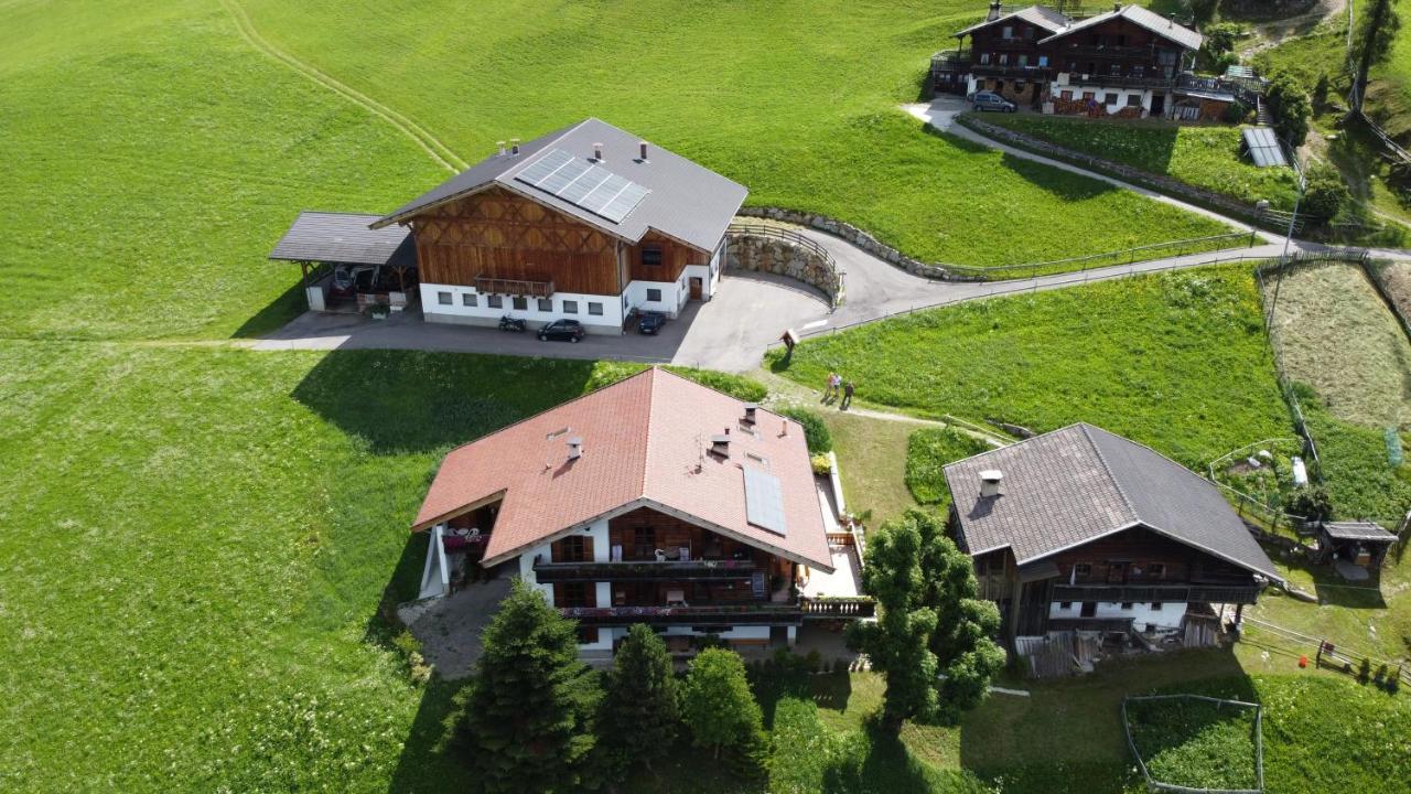 Portnerhof Auf Oberkirn Apartment Schenna Exterior foto